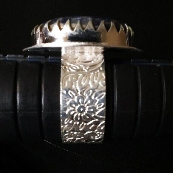Blue Sodalite Ring - Southwestern Boho Style - Embossed Cigarband Shank Size 8.5 - Picture 4 of 9